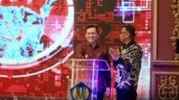 Penyerahkan DIPA Buku Alokasi Transfer ke Daerah Tahun Anggaran 2025