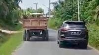 Jonder PT PPA Mengunakan Jalan Umum dikeluhkan Warga Desa Biaro Baru,Pemerintah harus Tanggap