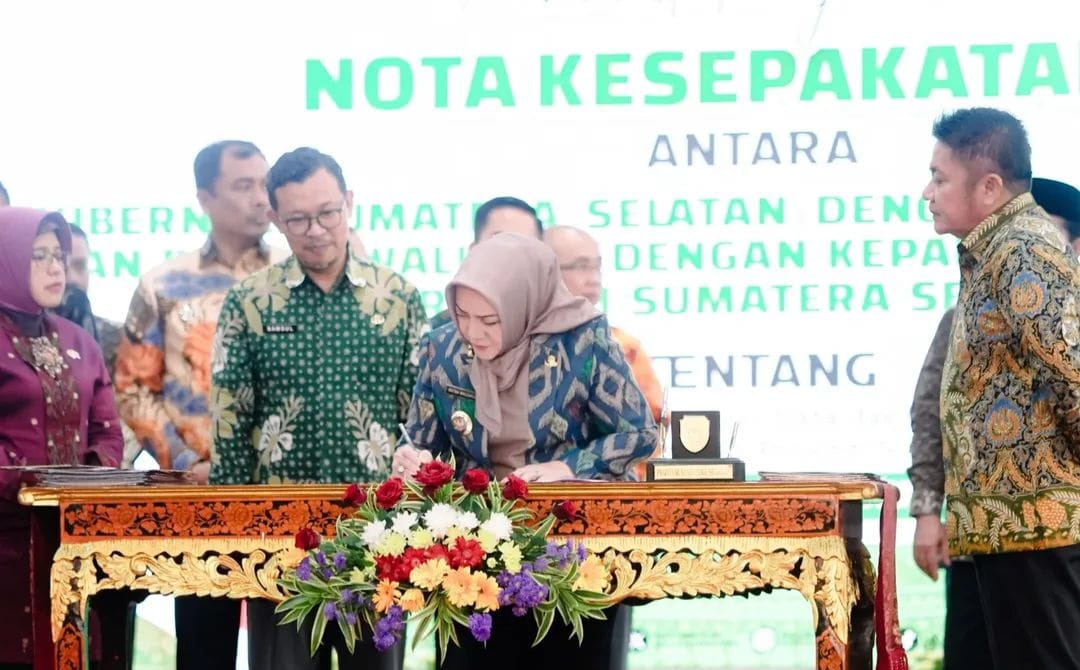Peningkatan Akurasi Data Bupati Musi Rawas Hj. Ratna Machmud Dengan BPS Penandatanganan Nota Kesepakatan MoU