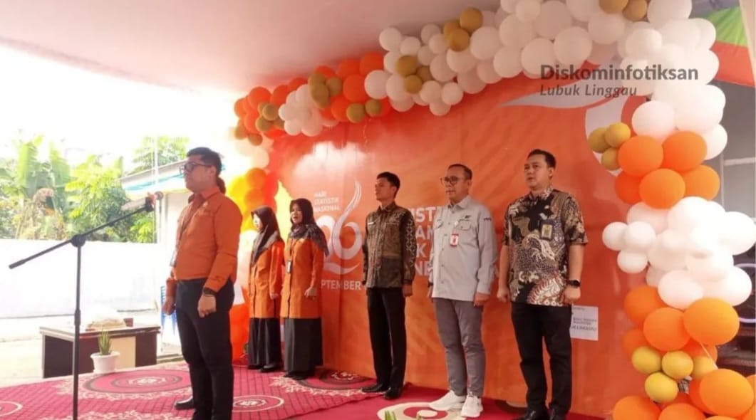 BPS Memberikan Piagam Penghargaan Kepada Diskominfotiksan Lubuk Linggau