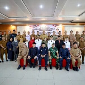 H. Devi Suhartoni Bupati Muratara Lantik Tiga Pejabat Administrator