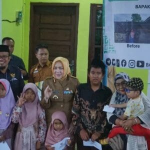 Bupati Hj Ratna Machmud Resmikan dan Menyerahkan Kunci Rumah Layak Huni Program Baznas Kolaborasi