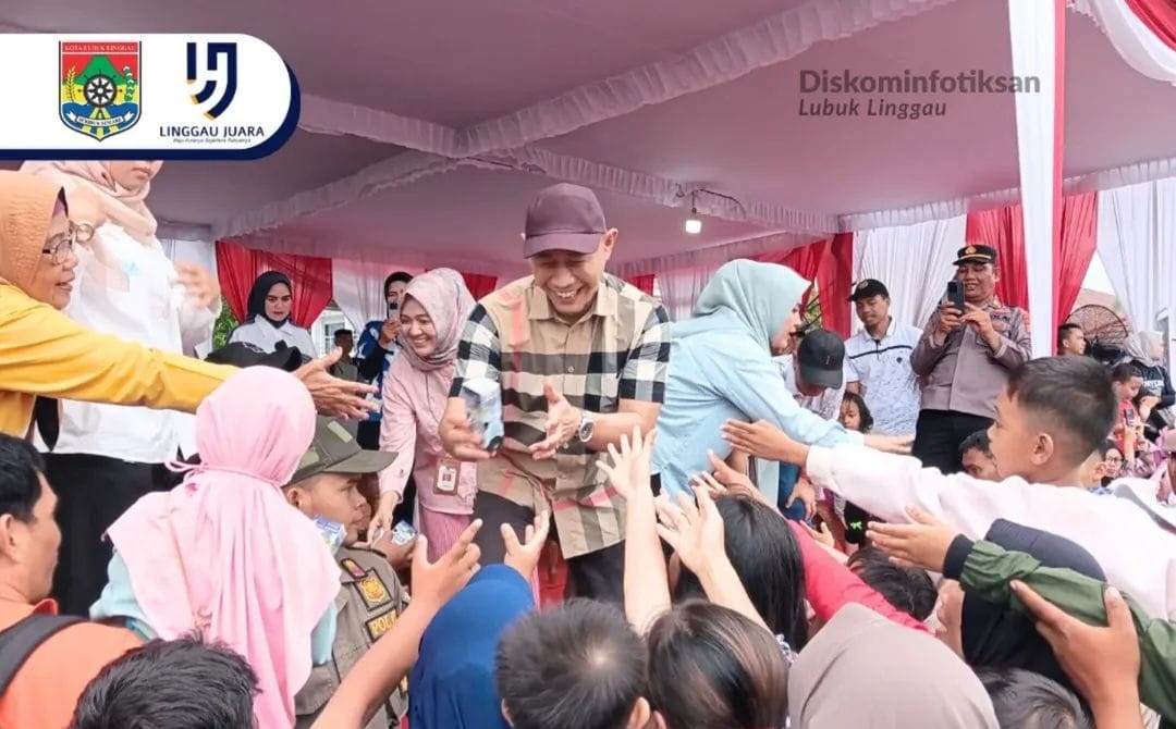 HUT ke-80 RI Pemkot Lubuklinggau Adakan Lomba Panjat Pinang dan Gratiskan PBB
