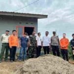 Peninjauan Pembangunan Bantuan Stimulan Rumah Korban Banjir di Desa Sukamenang