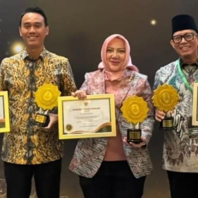Bupati Mura Ratna Machmud Dianugrahi Penghargaan Universal Health Coverage
