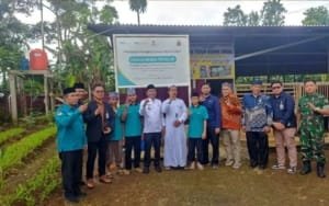 Wakil Bupati H. Suprayitno Resmikan Program Pemberdayaan Pesantren BSI Usaha Peternakan Bebek Petelur