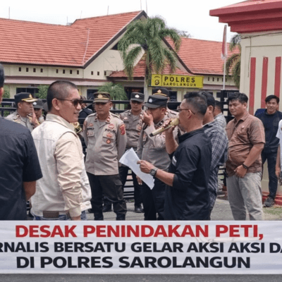 Desak Penindakan PETI, LSM Jurnalis Bersatu Gelar Aksi Damai di Polres Sarolangun